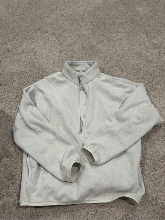lululemon athletica Sweaters - Lululemon crew neck